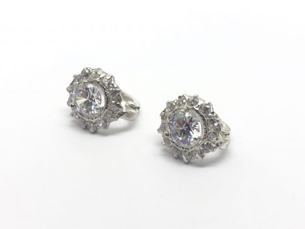 Sidabriniai auskarai su cirkoniais