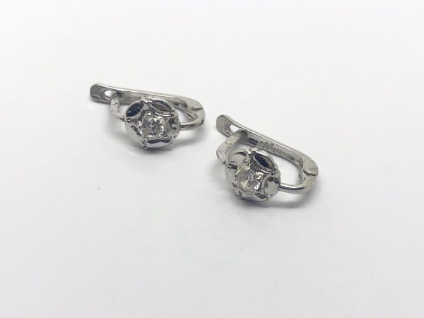 Sidabriniai auskarai su cikroniais