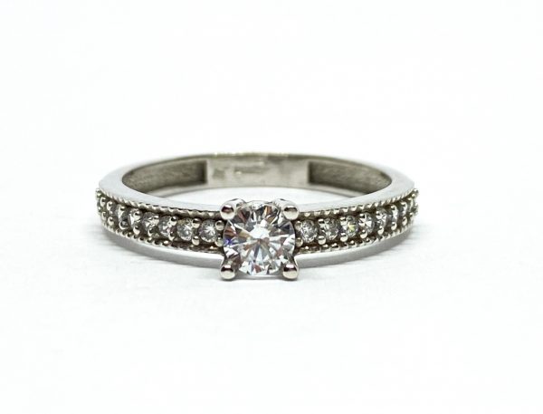 Balto aukso žiedas su cirkoniais 17 dydis