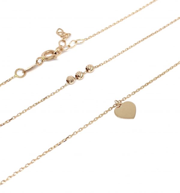 Auksinė grandinėlė su širdele ir papuošimais