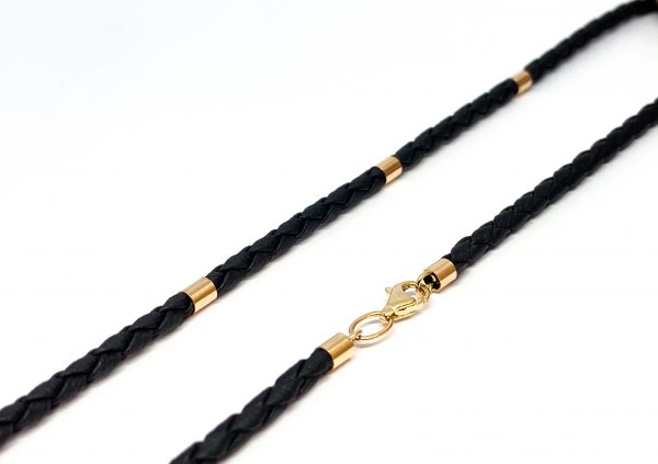 Odinė grandinėlė su aukso papuošimais 50 cm