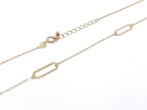 Stilinga auksinė grandinėlė su papuošimais 41-45 cm