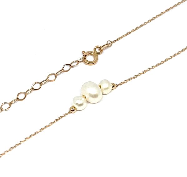 Auksinė grandnėlė su perlais